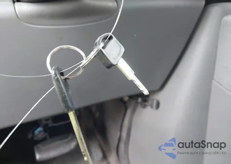 2004 Ford E-350 Super Duty Commercial/Recreational from USA, damaged, VIN 1FTSS34L94HA23910